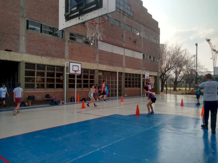 Fisherton entrena y se cuida