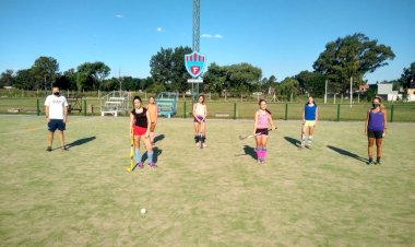 Las formativas de Hockey entrenan en el Anexo