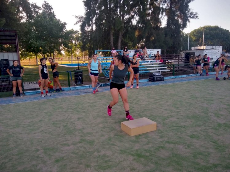 Hockey: la Primera entrena en el Anexo
