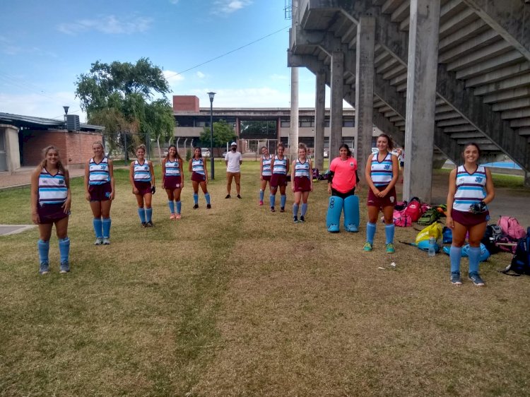 Hockey: la Sub 18 participó de los amistosos en el Mundialista