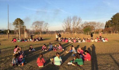 Escuelita de Hockey: actividades por el Día del Amigo