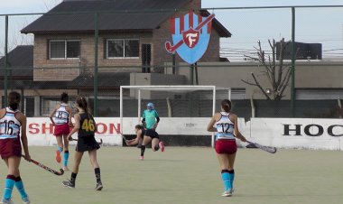 Lunes de Hockey en el Anexo