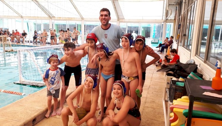 Waterpolo: triunfos de las formativas