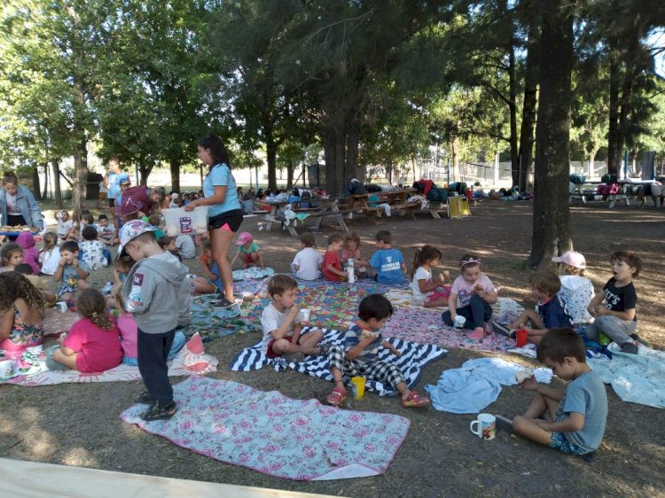 Colonia: campamento en el Anexo