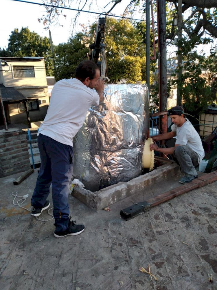 Comenzó a instalarse la nueva caldera de la PileCAF