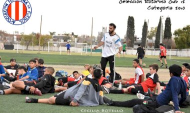 Fútbol: Martinangeli seleccionado por la Asociación Rosarina